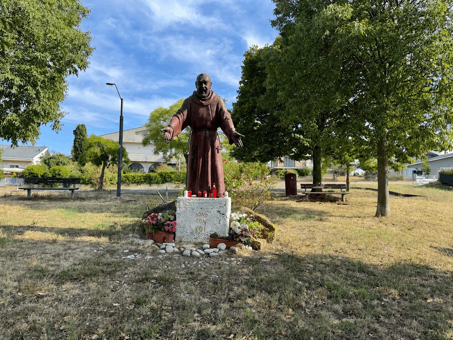Statua di Padre Pio a Morciano di Romagna